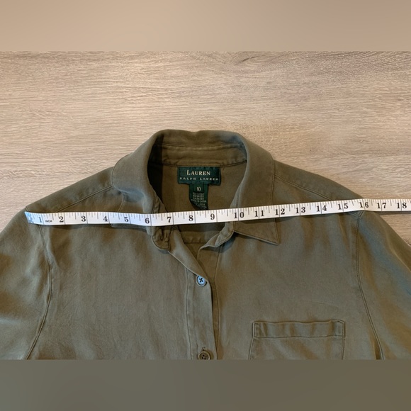 100% silk Lauren Ralph Lauren women’s button down shirt. - Picture 5 of 7